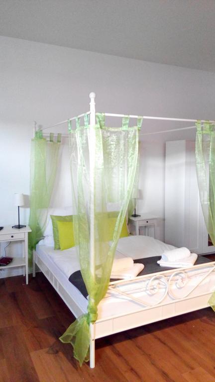 Studio Apartment Niemetzstr 51 Berlin Extérieur photo